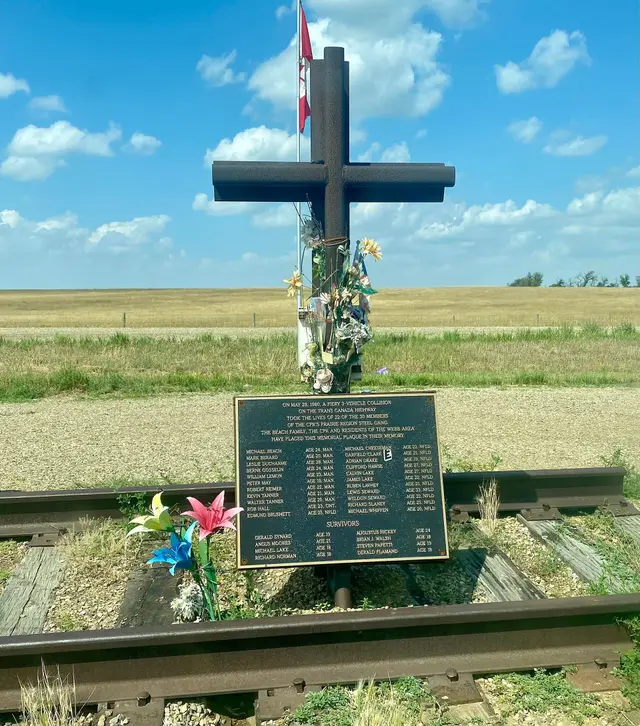 Memorial to the CPR Steel Gang crash victims